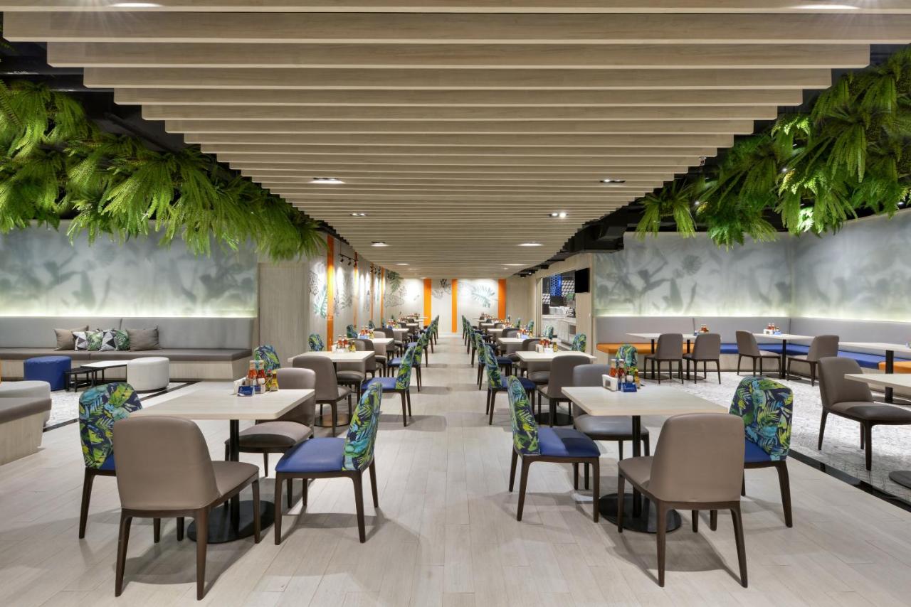 Holiday Inn Express Bangkok Sukhumvit 11 An Ihg Hotel Sha Extra Plus Bangkok Updated 21 Prices