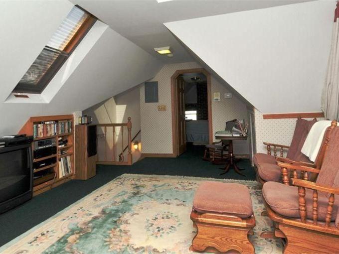 Road Less Traveled Bed and Breakfast — photo 18