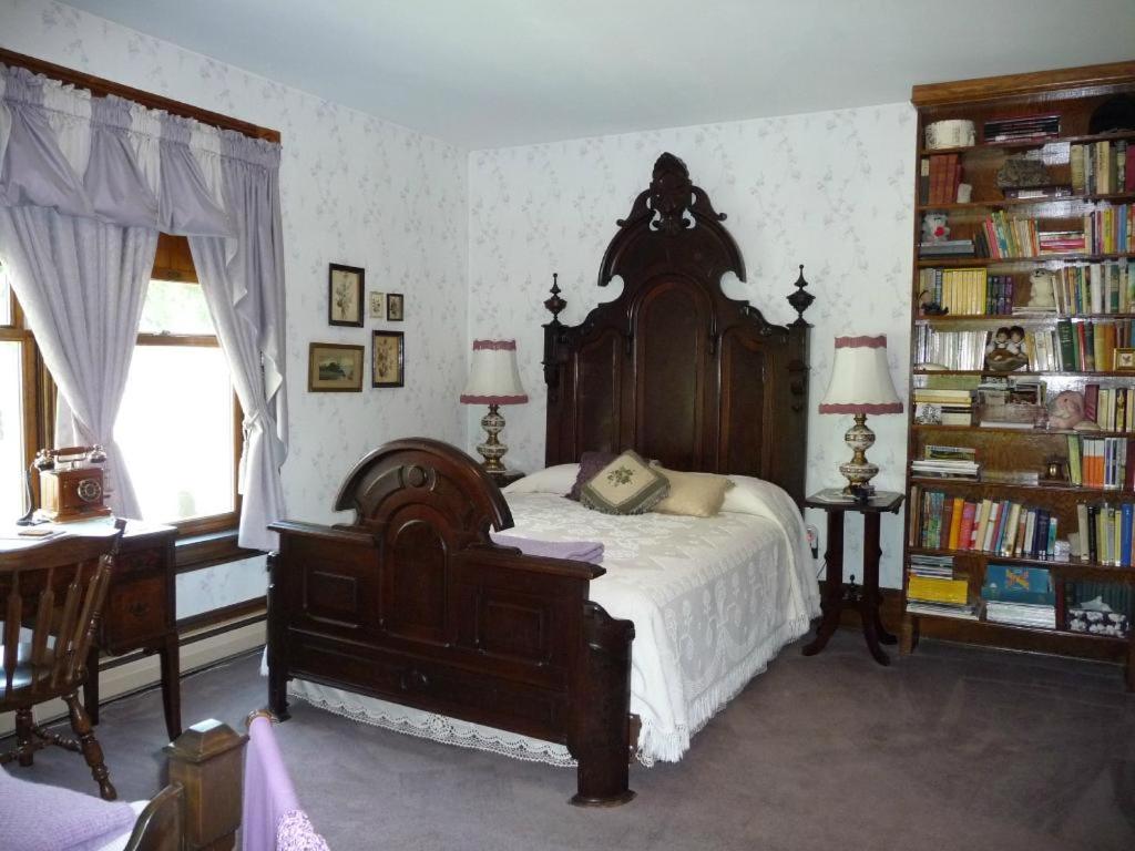 Road Less Traveled Bed and Breakfast — photo 9