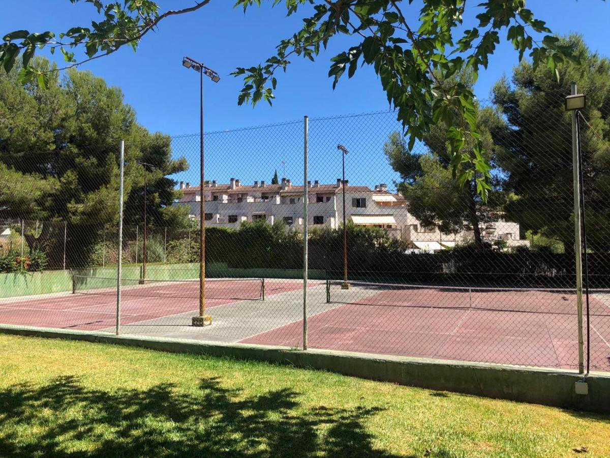 Tennis court: Apartamento en playa Francàs (Coma-Ruga)