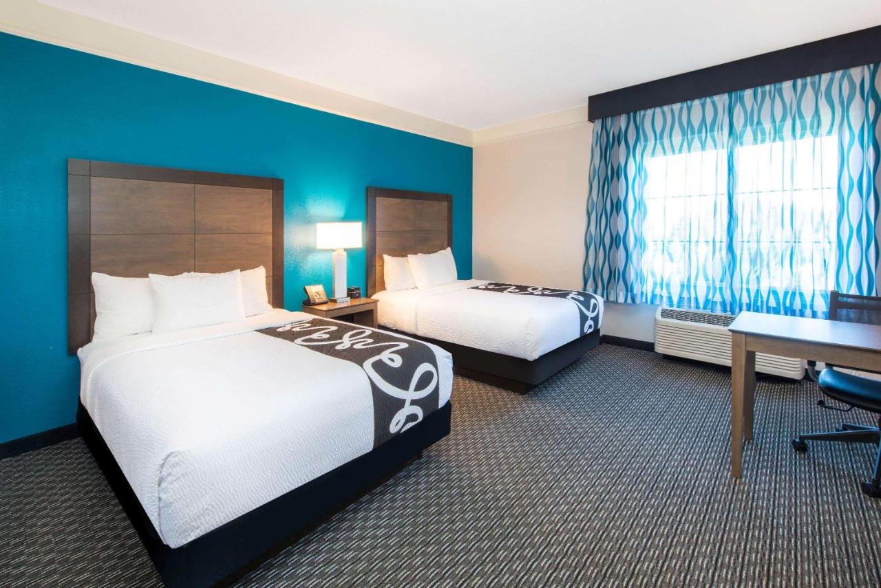 Regency Inn & Suites — photo 18