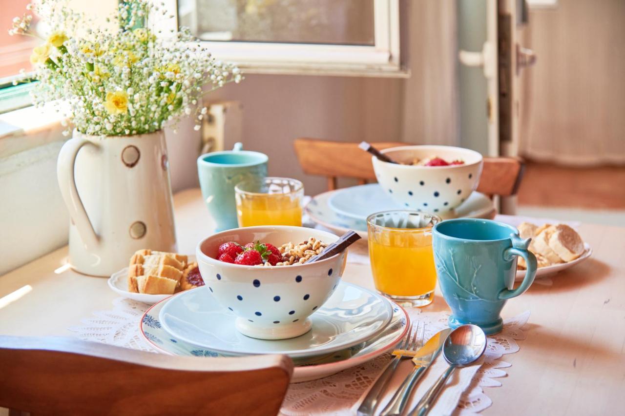 Light Filled Apartment near Chiado, By TimeCooler