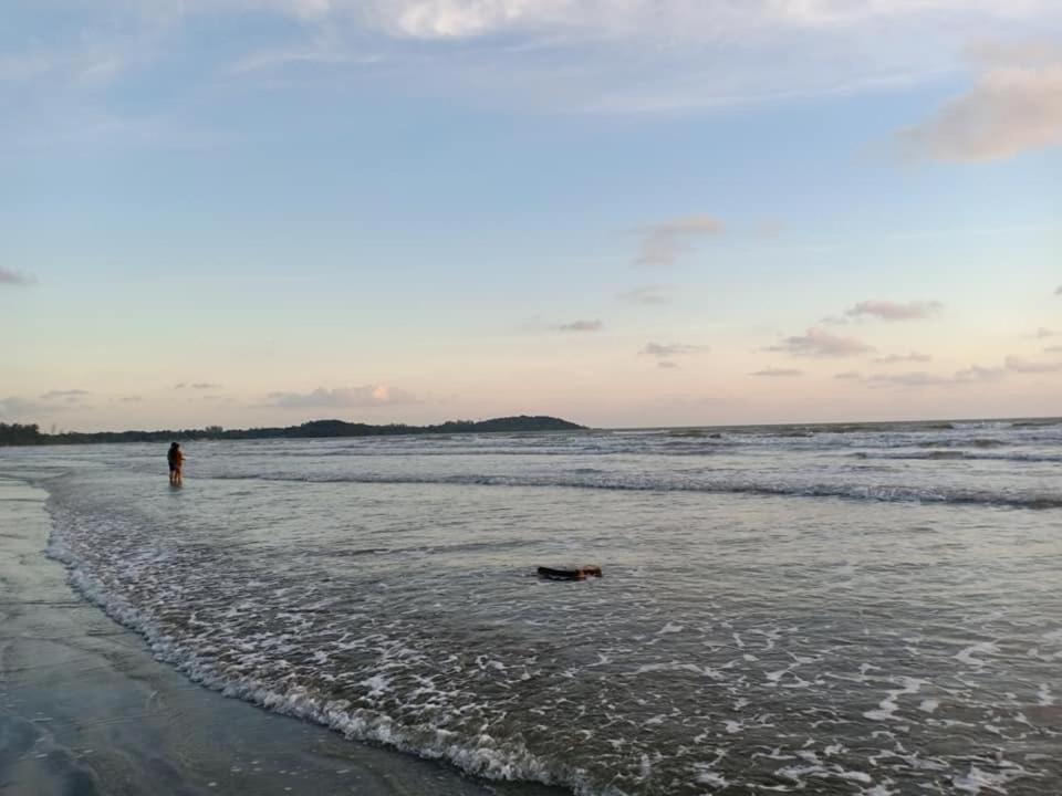 Beach: Le'Coco Homestay in Tiara Desaru Residence