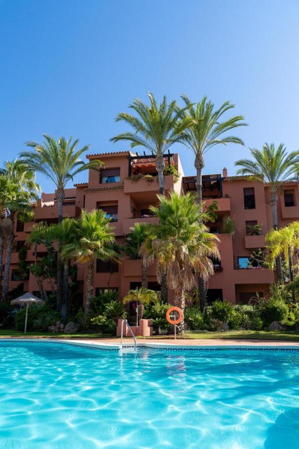 3+1 bed apartment, 100m away from the beach, Marbella ...
