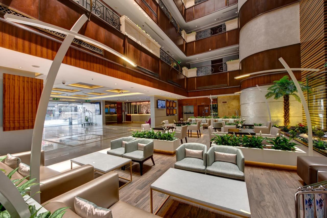 Howard Johnson Plaza by Wyndham Dubai Deira photo