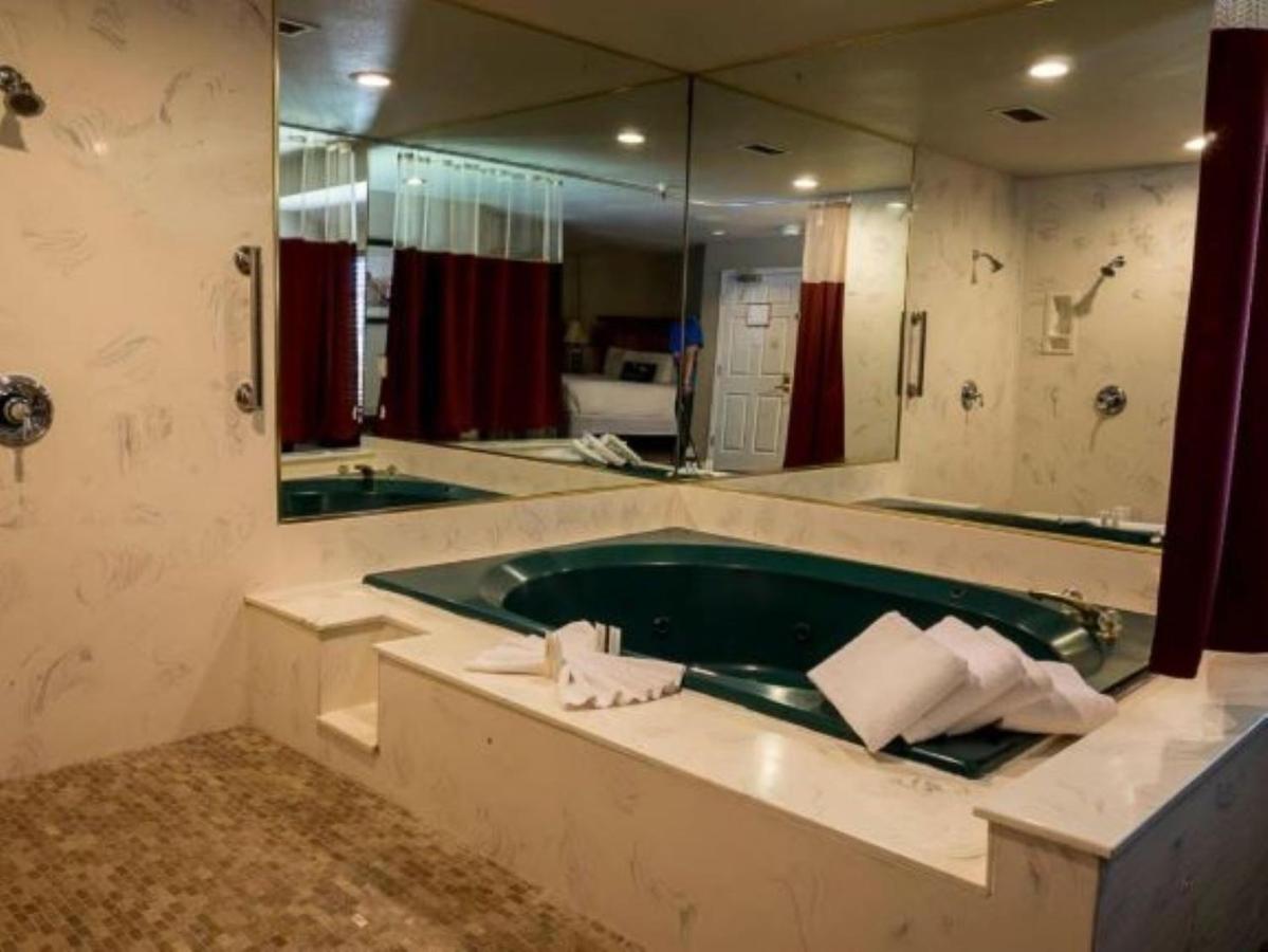Postmarc Hotel and Spa Suites — photo 24