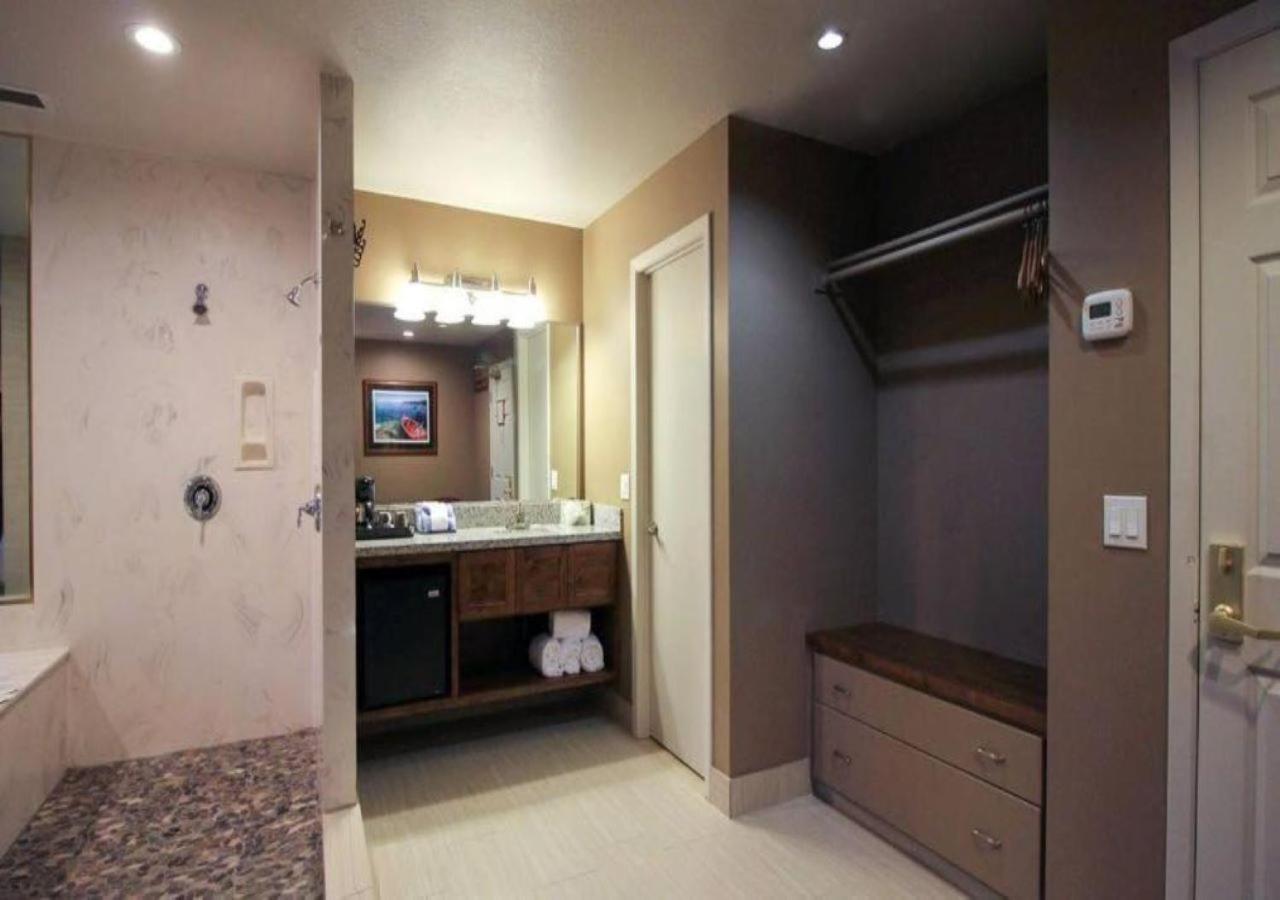 Postmarc Hotel and Spa Suites — photo 21