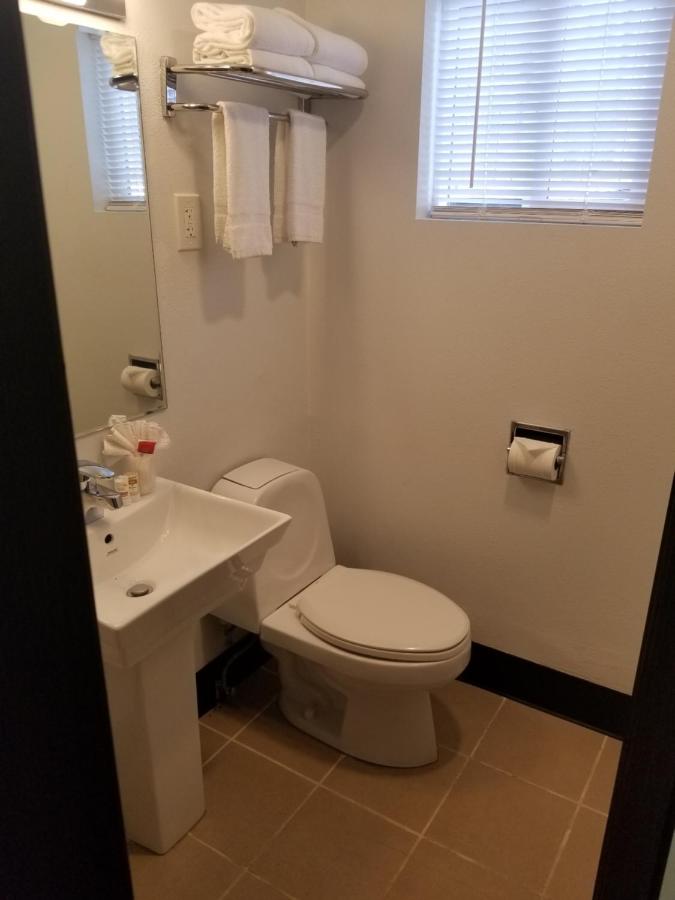 Best Lynnwood Inn — photo 18