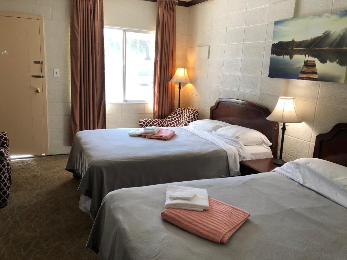 Rolling Hills Motel — photo 12