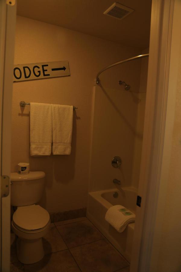 The Lodge on Route 66 — photo 10