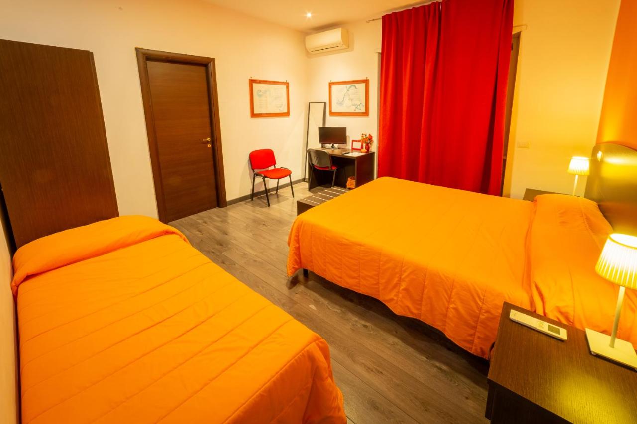 Difronte Ai Musei Vaticani - 5