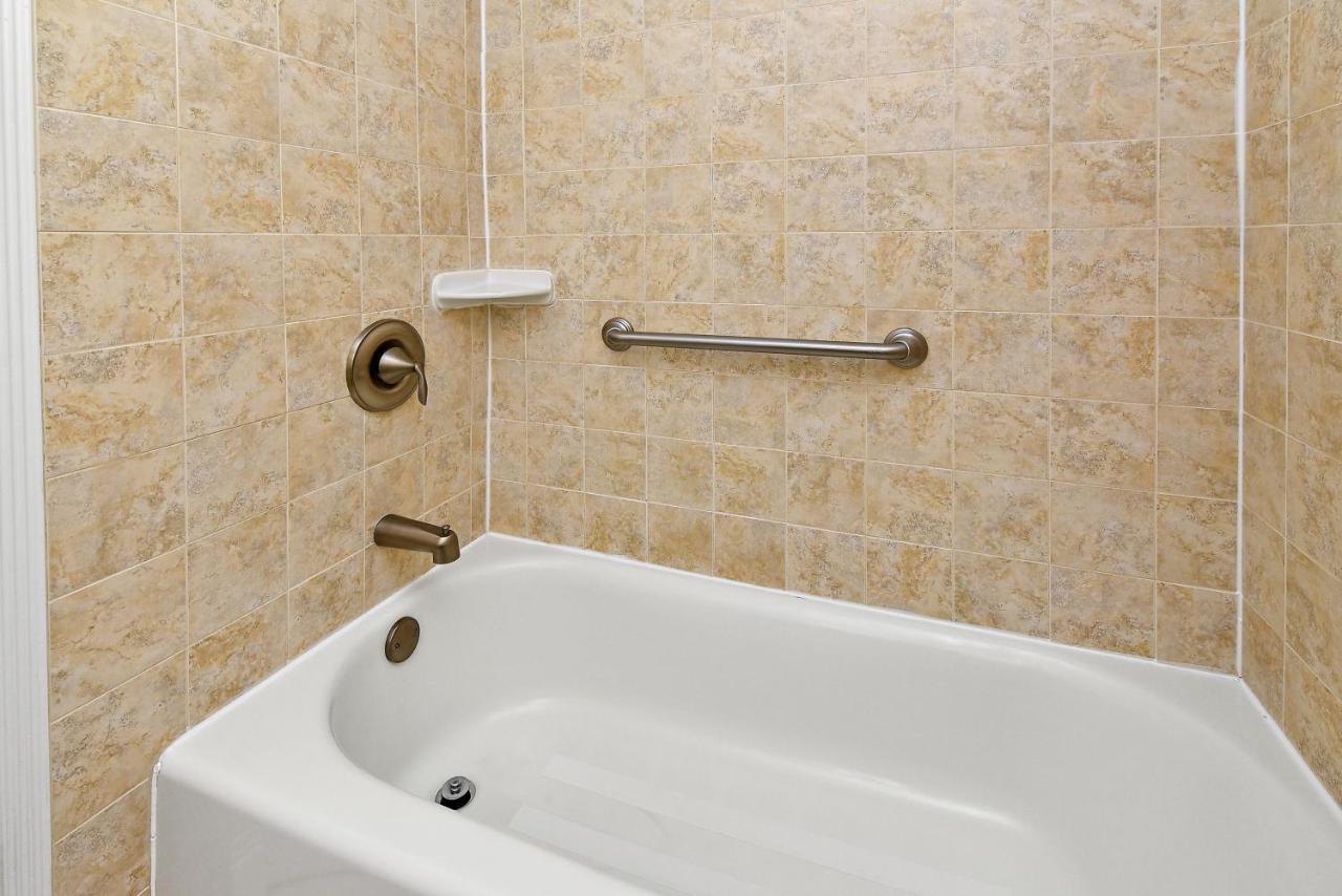 Brighton Suites Hotel — photo 23