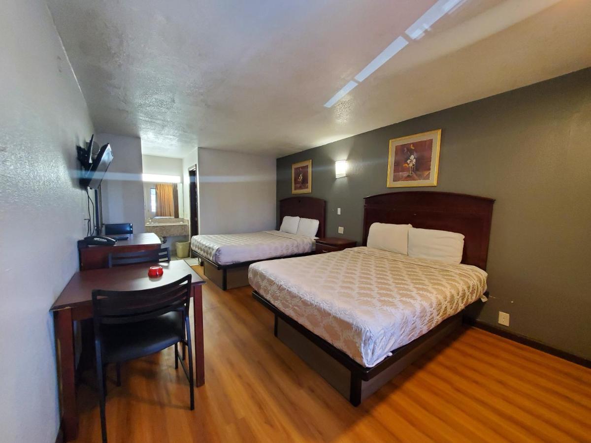 Dallas Inn — photo 15