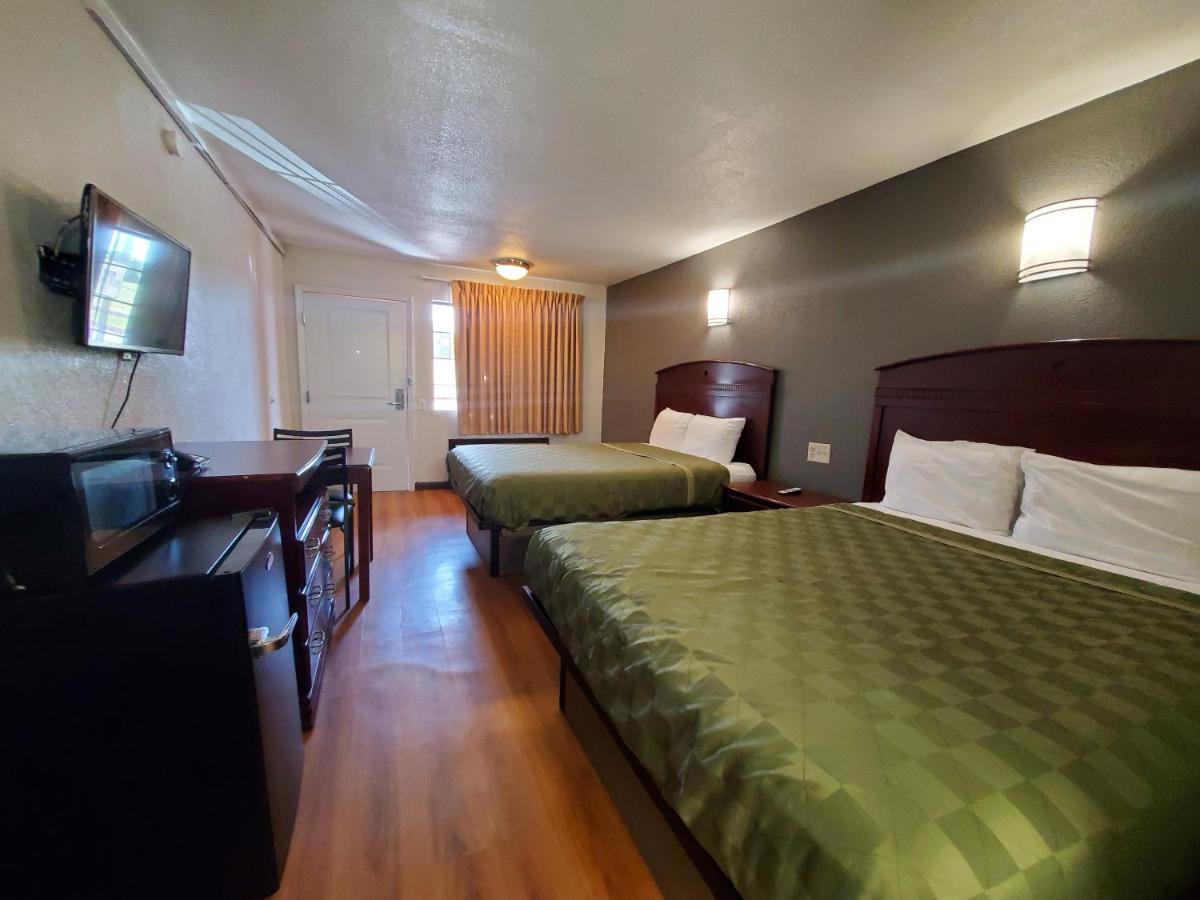 Dallas Inn — photo 18