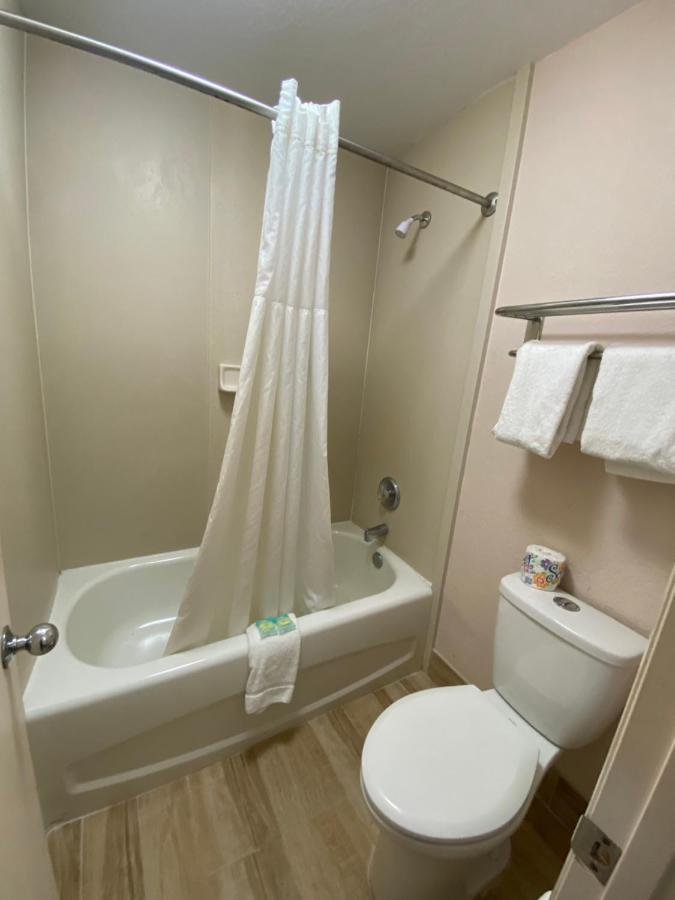 Regency Inns & Suites — photo 16