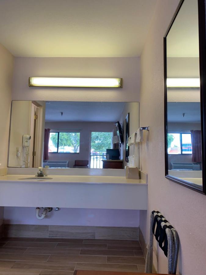 Regency Inns & Suites — photo 15