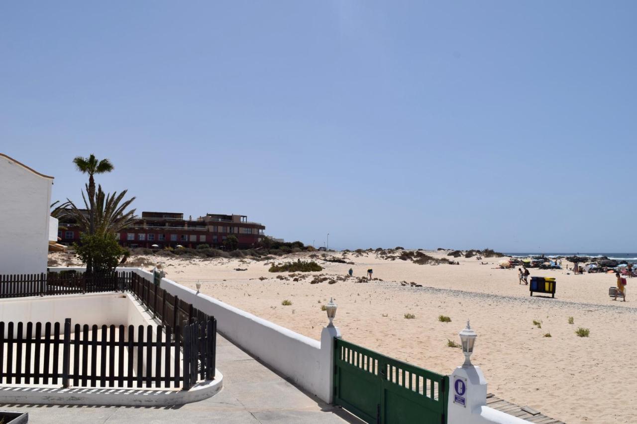 Beach: Beachfront Bungalow Cotillo Lagos