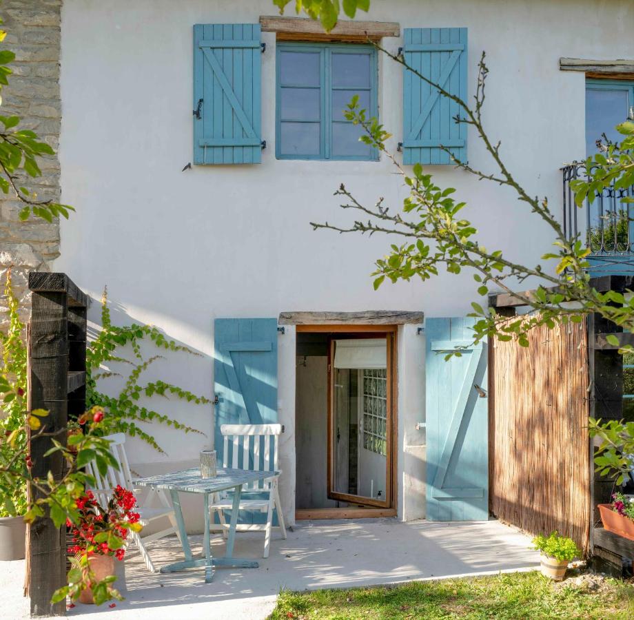 Ulle Gorri Rural House - Casa Rural, Unzá – Precios ...