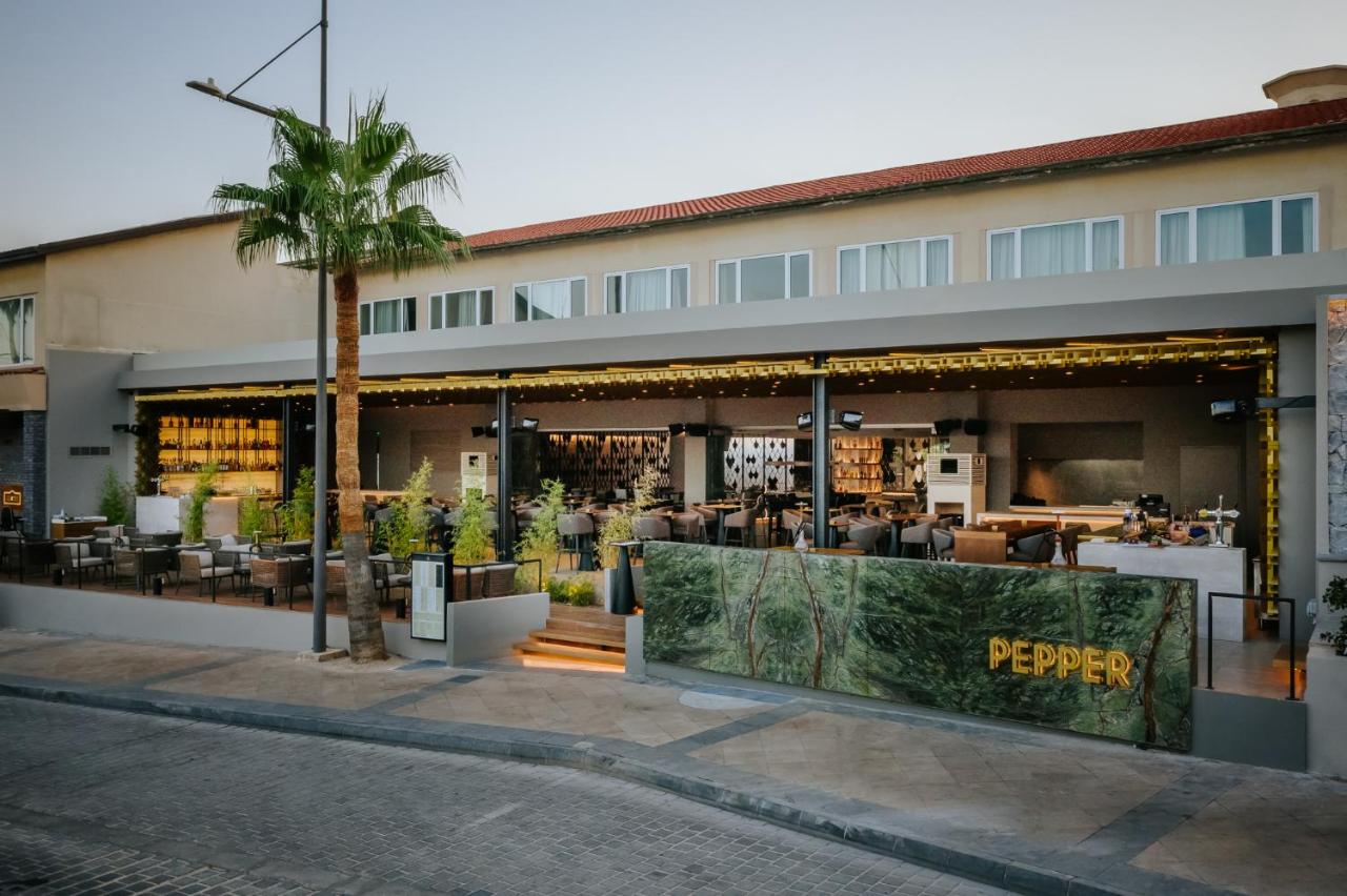 Napa Plaza Hotel (Adults Only) photo