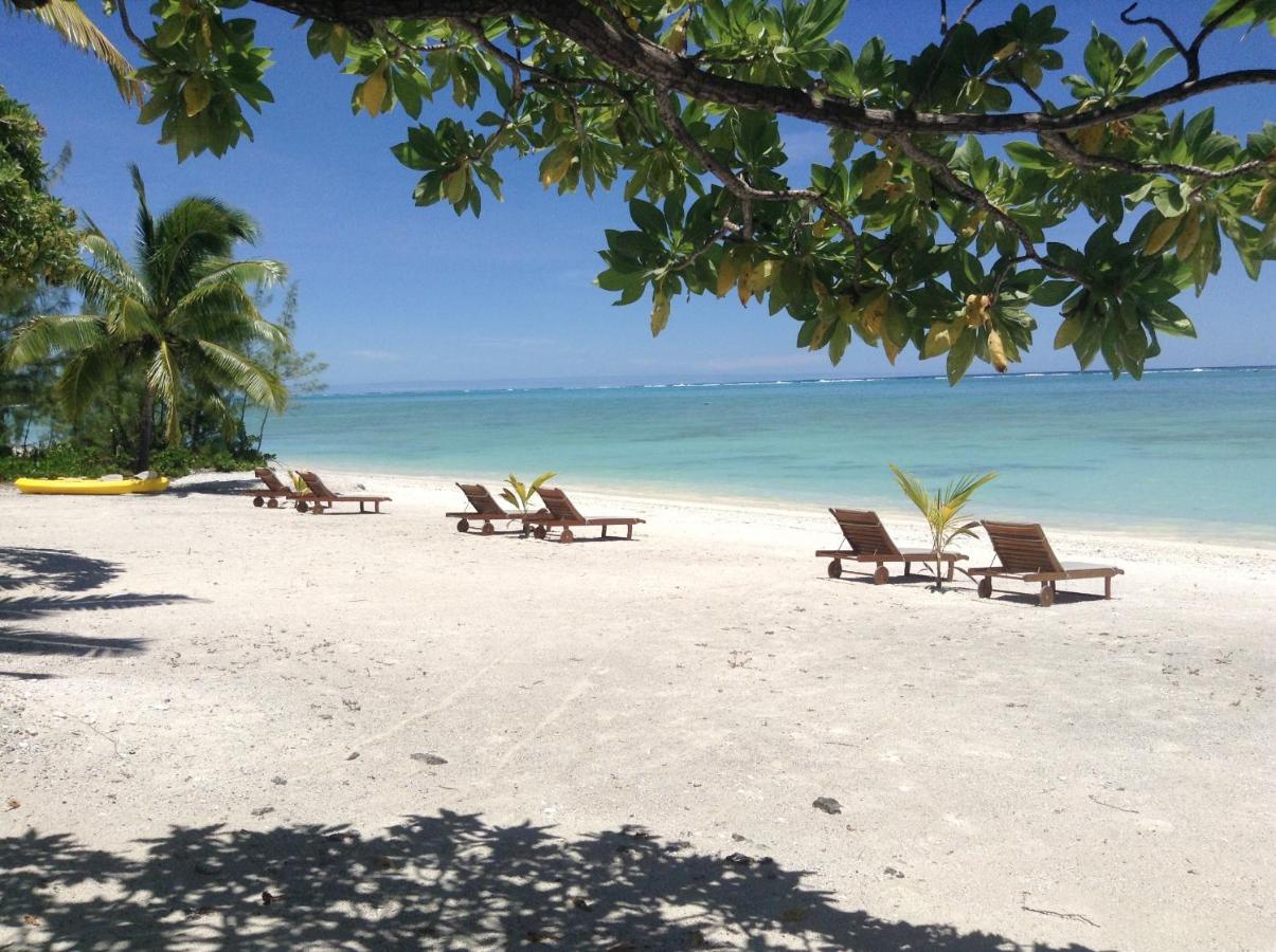 Beach: Aitutaki Seaside