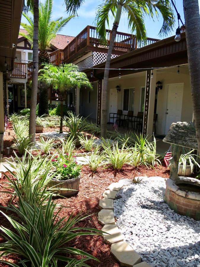 Palm Aire Motel — photo 19
