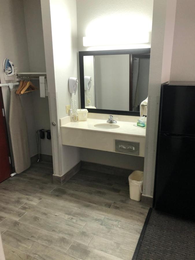 Lea County Inn — photo 20