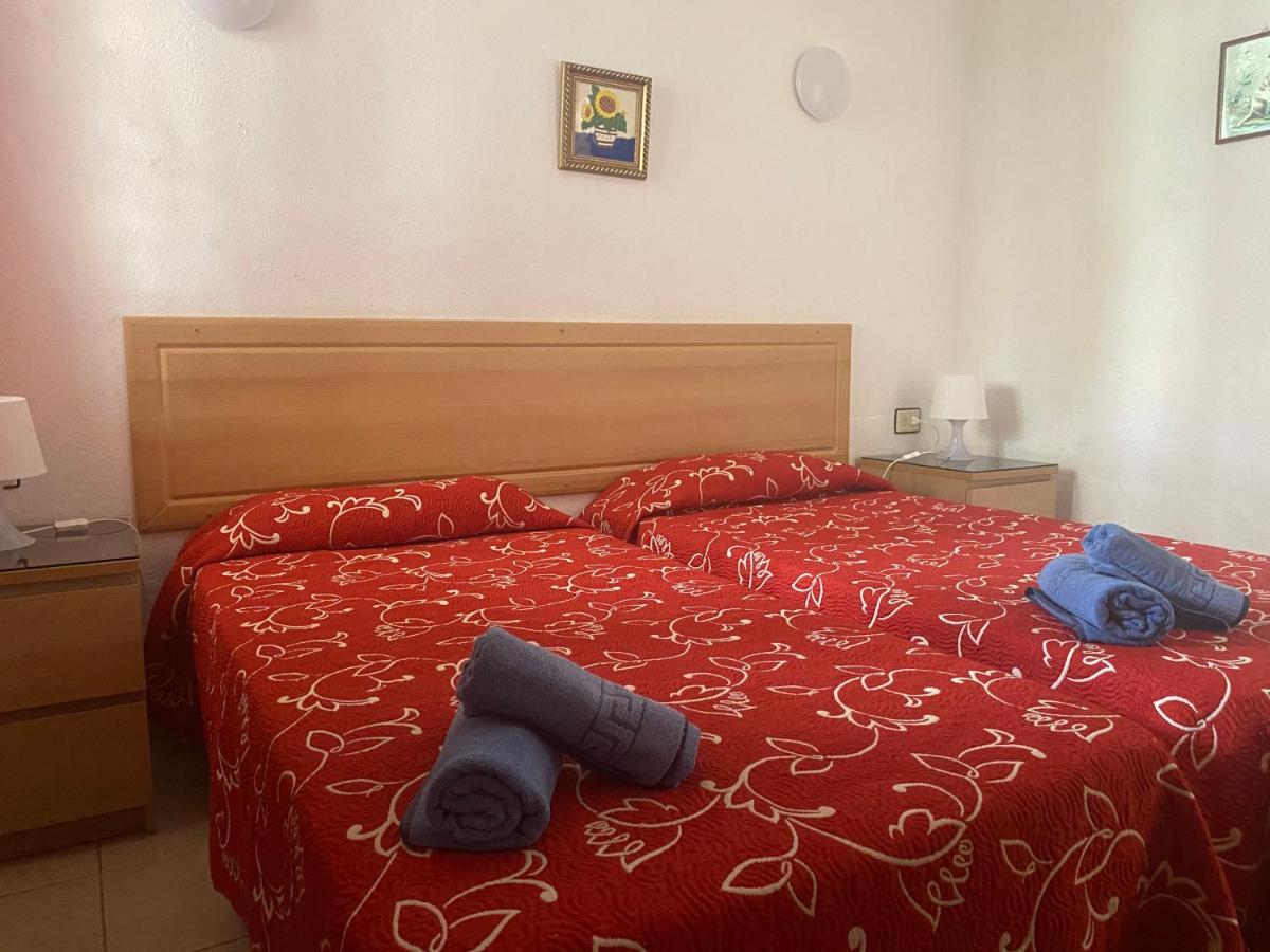 Apartment Victoria Court 1, Los Cristianos, Spain - Booking.com