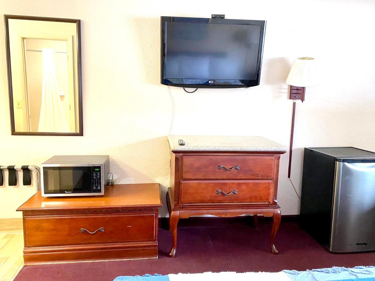 Regency Inns & Suites — photo 13