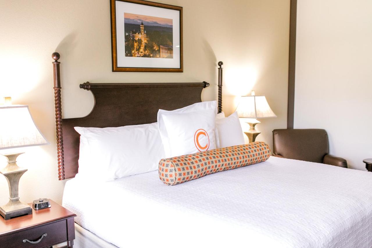 Clemson University's James F. Martin Inn — photo 9