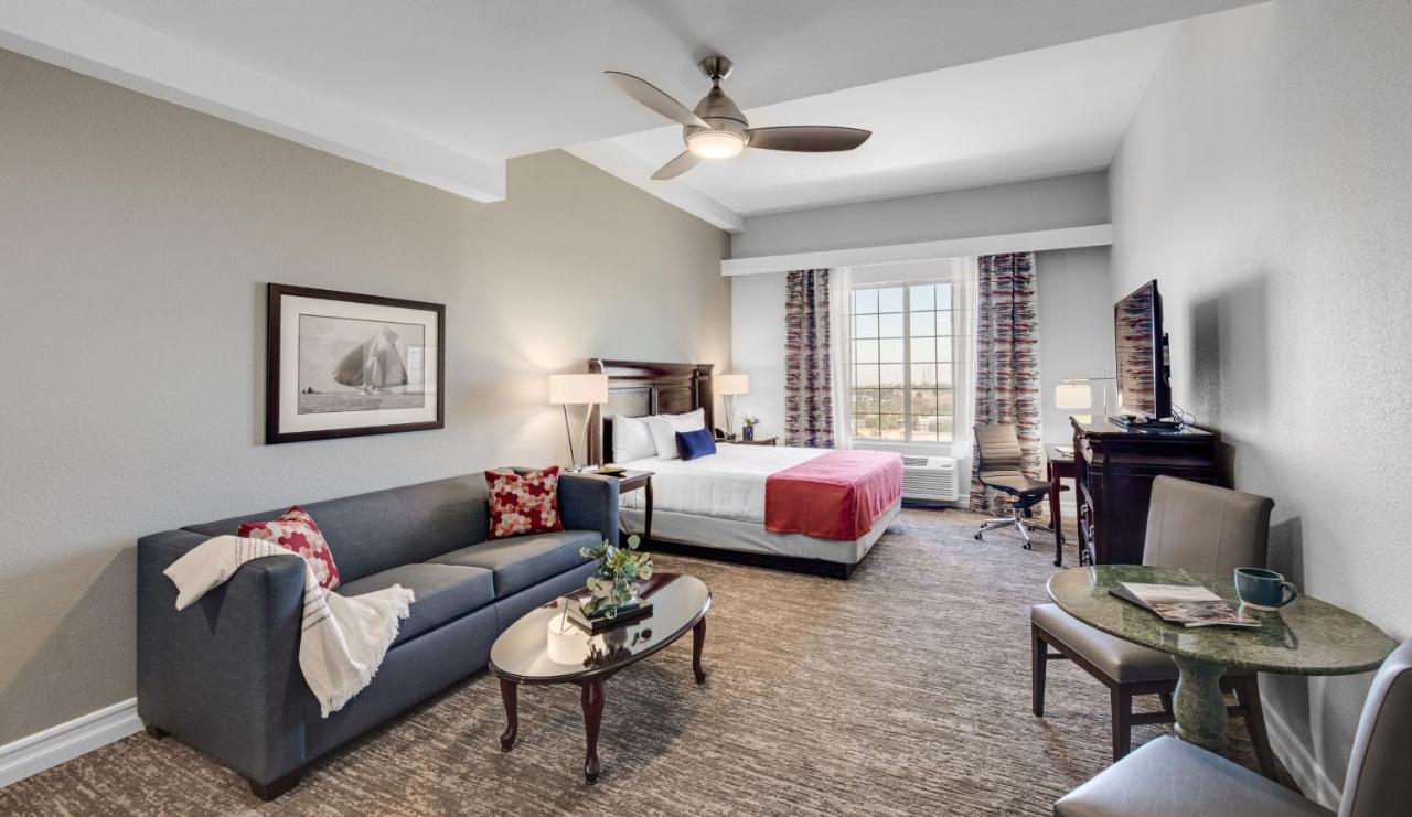 Ayres Suites Mission Viejo - Lake Forest — photo 2