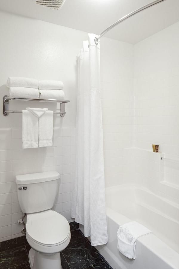 Ayres Suites Mission Viejo - Lake Forest — photo 22