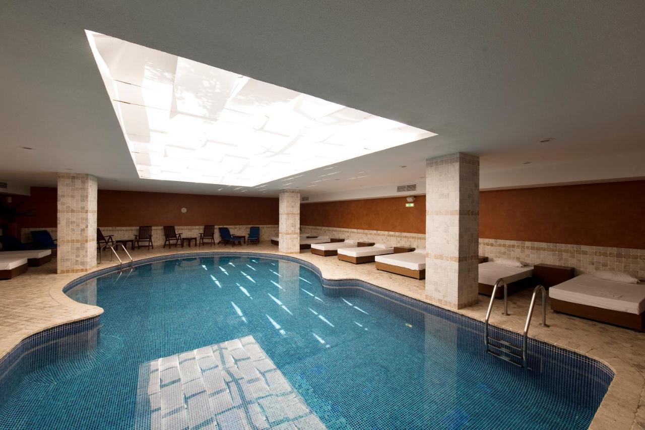 Heated swimming pool: Vila Gale Albacora