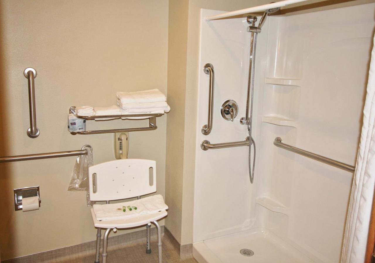 Homestead Inn and Suites — photo 18