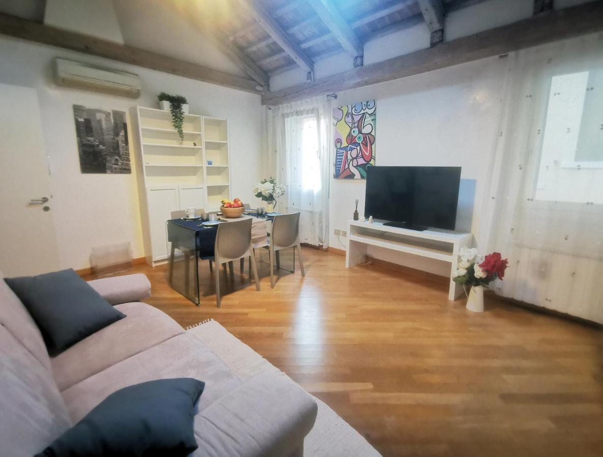 Romantic Sky Apartment - 5