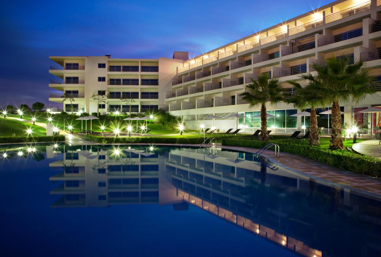 Heated swimming pool: Vista Marina Apartamentos Turisticos