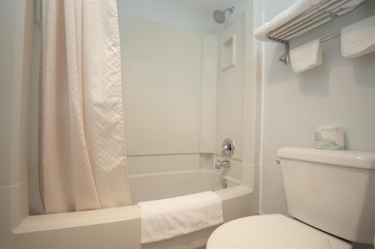 Royal Inn Hudson I-94 — photo 19