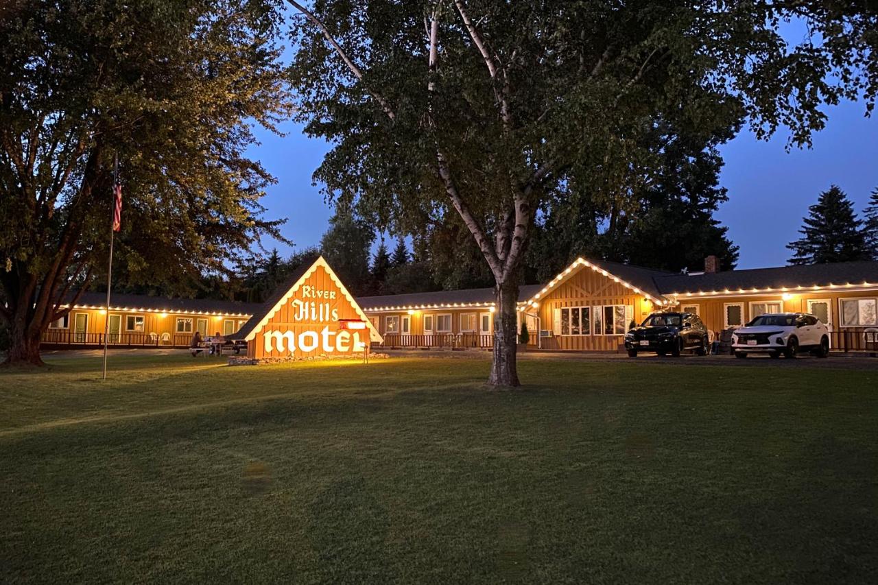The River Hills Motel - Algoma, WI - Near Door County — photo 6