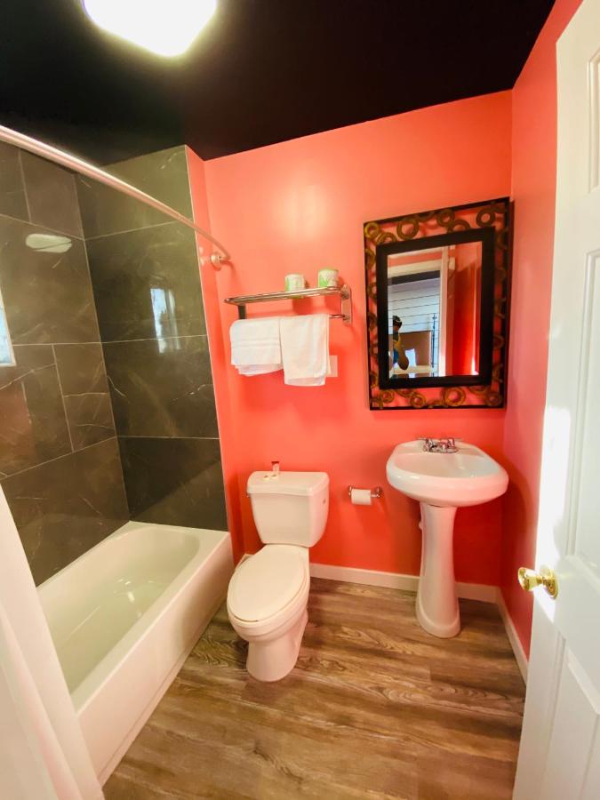 Casa Valentine Inn - Los Angeles — photo 8