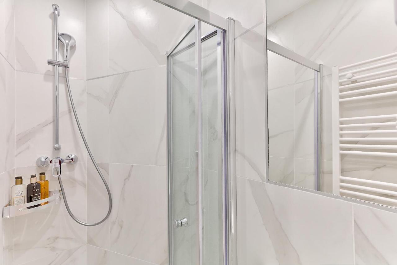 125 - Urban Montorgueil Street Art - 3