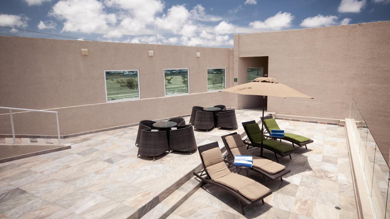 Holiday Inn Express Cabo San Lucas, an IHG Hotel photo