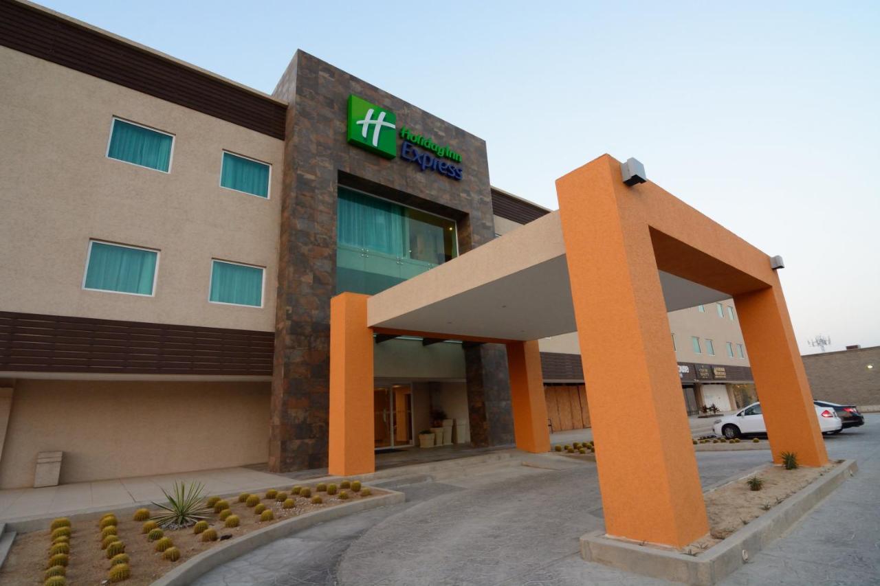 Holiday Inn Express Cabo San Lucas, an IHG Hotel photo