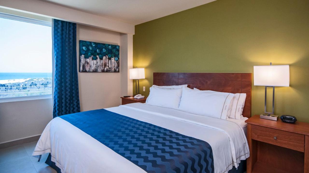 Holiday Inn Express Cabo San Lucas, an IHG Hotel photo