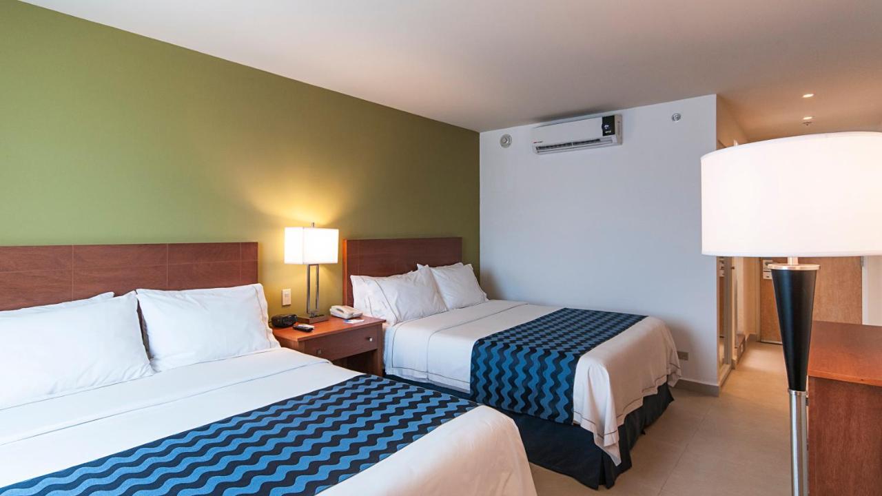 Holiday Inn Express Cabo San Lucas, an IHG Hotel photo