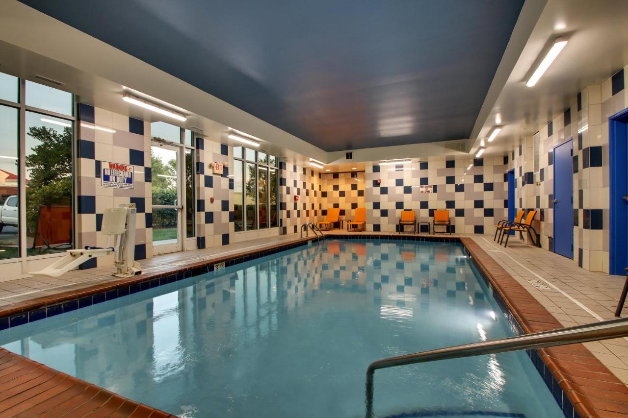 Heated swimming pool: Holiday Inn Express Georgetown, an IHG Hotel