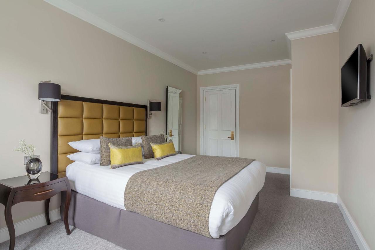 Oatlands Park Hotel photo