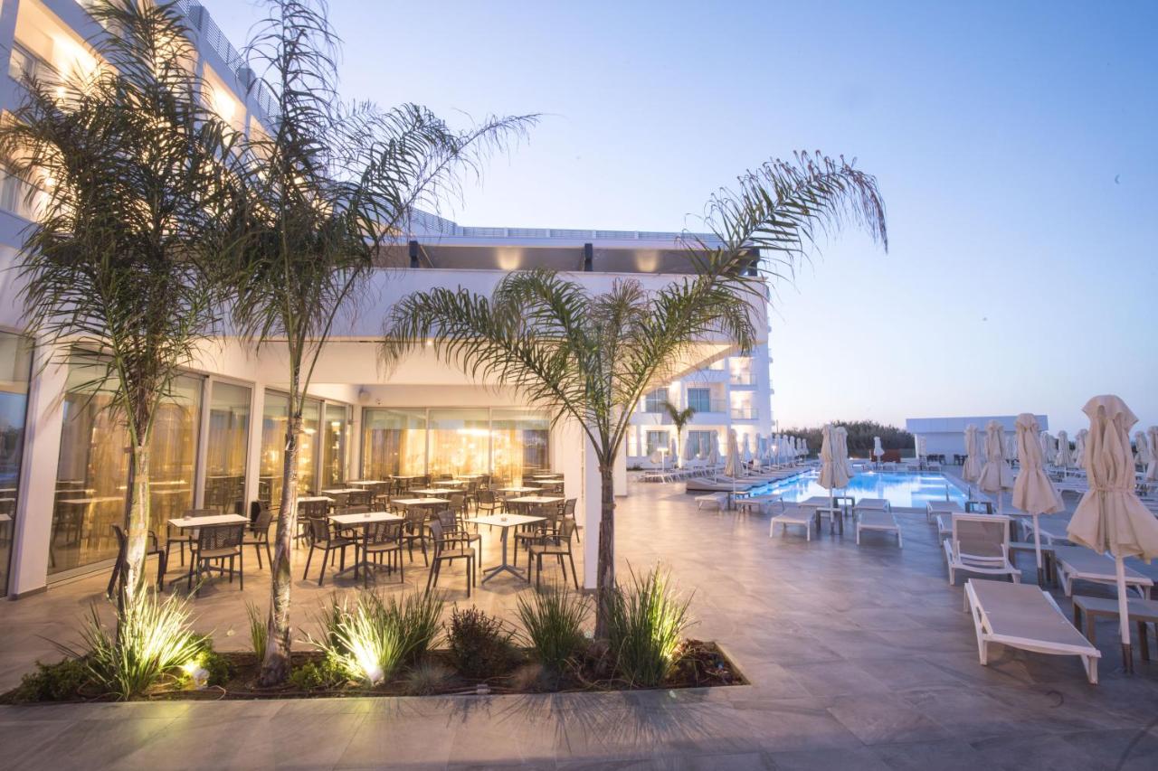 Evalena Beach Hotel photo