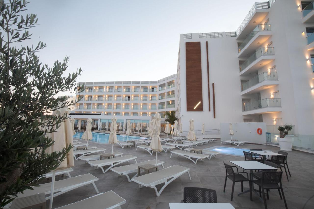 Evalena Beach Hotel photo