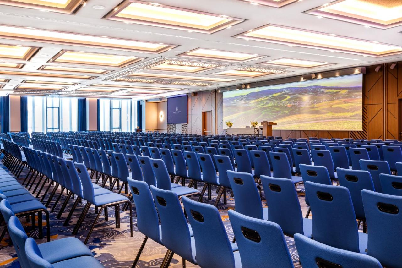 Grand Hotel Millennium Sofia photo