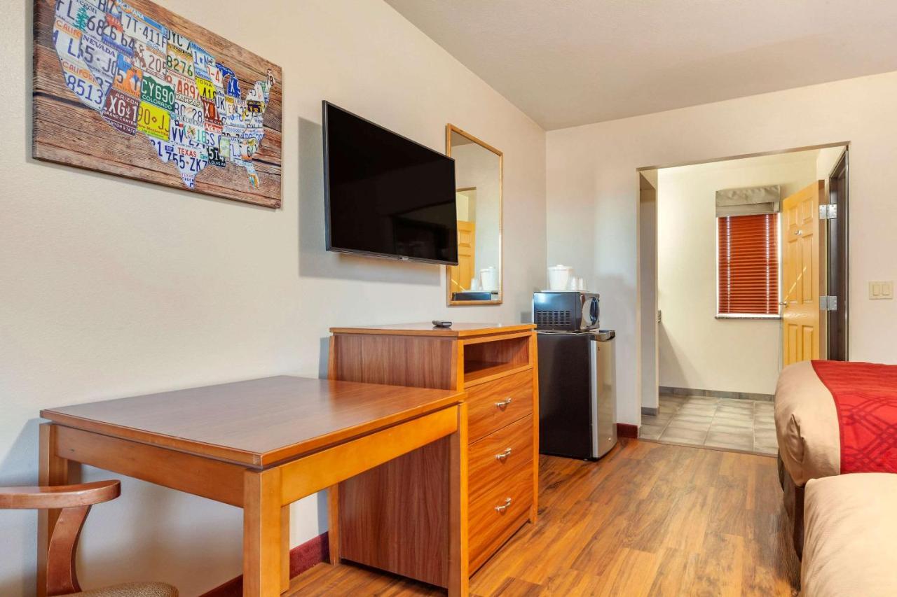 Harmony Inn & Suites — photo 23