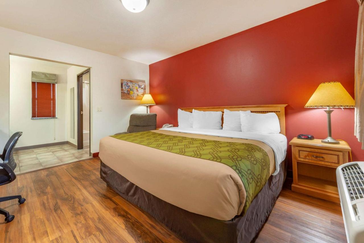 Harmony Inn & Suites — photo 11